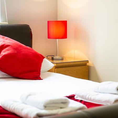 2 Bed 2 Bathroom Apartment Free Parking Бристол Екстериор снимка