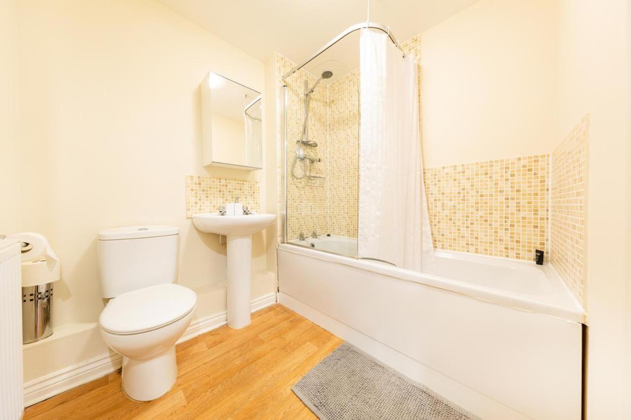 2 Bed 2 Bathroom Apartment Free Parking Бристол Екстериор снимка