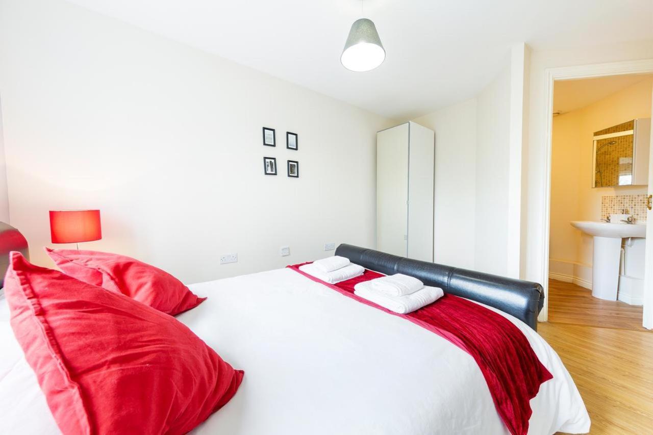 2 Bed 2 Bathroom Apartment Free Parking Бристол Екстериор снимка